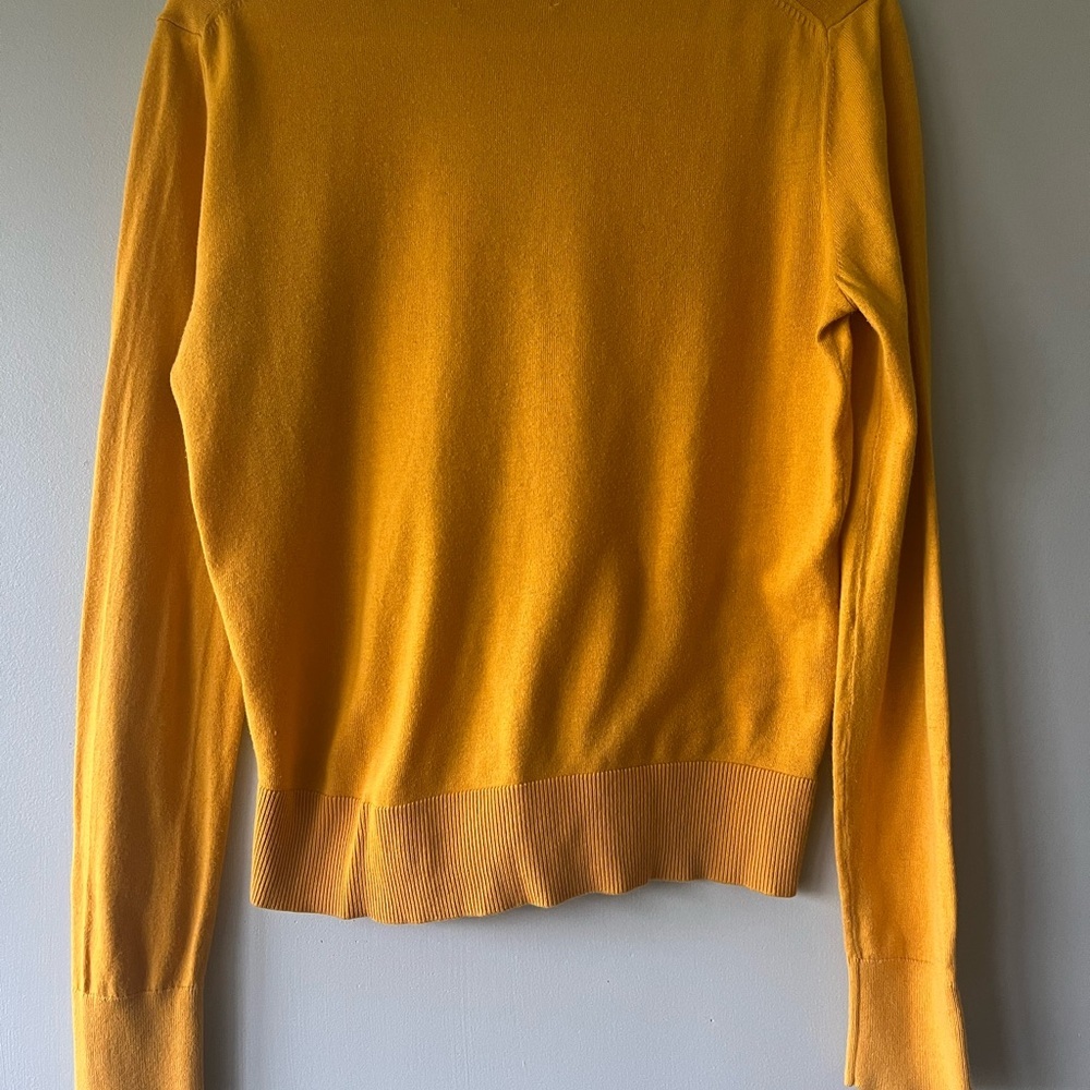 Women’s Banana Republic yellow button up light weight cardigan sweater size S